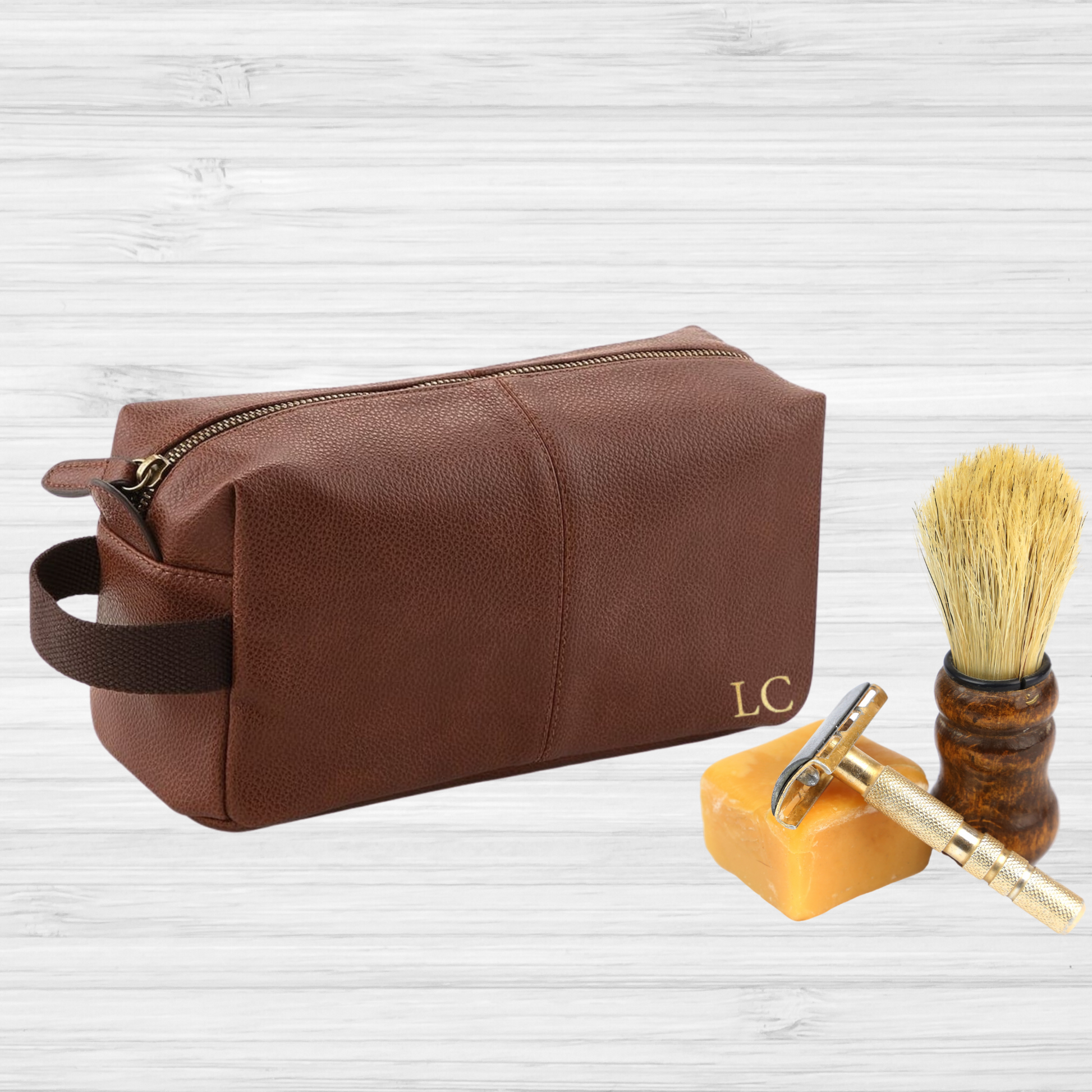 Men's personalised Washbag. Leather look accessory bag,Perfect Gift for him, Christmas Gift for Dad, Birthday gift for him, Fathers Day Gift - Bijoux Lucy